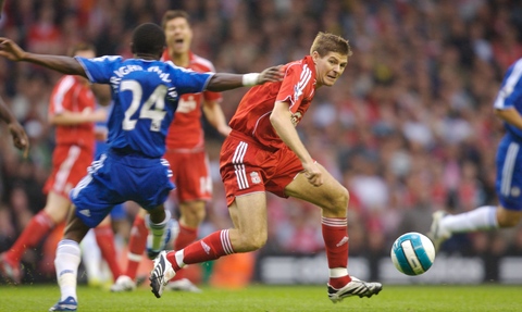 中场时多特被嘘，科贝尔：作为场上球员，被嘘永