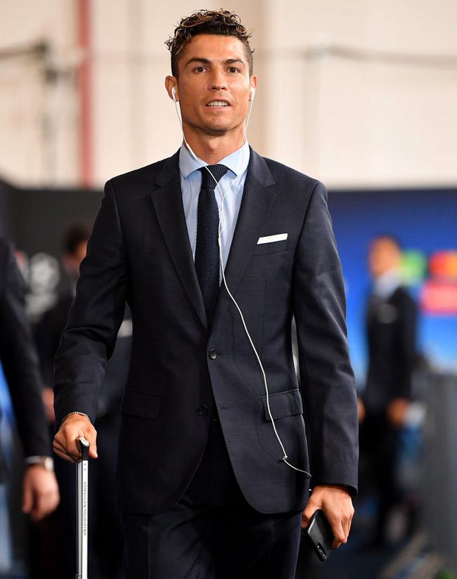 李梦无球可打去向成谜 31岁生日发声